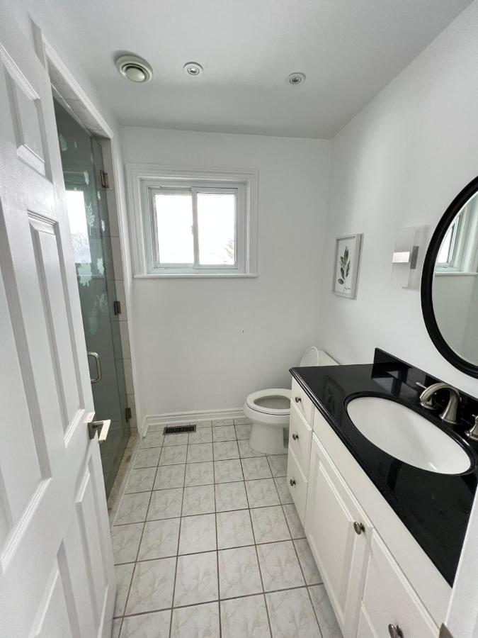 Letitia Heights !E Spacious And Quiet Private Bedroom With Private Bathroom Barrie Exterior foto